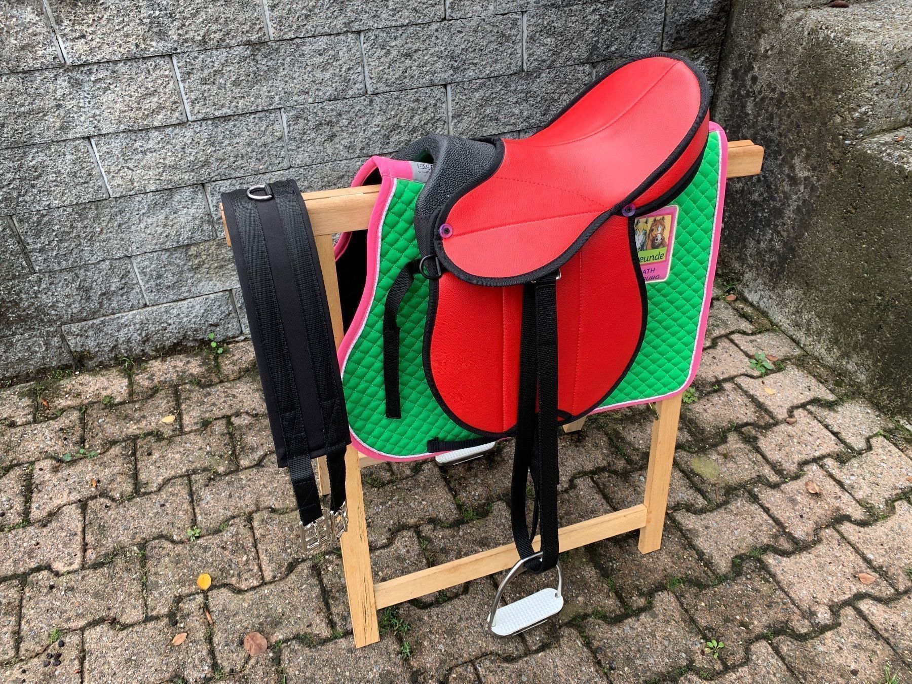 Selle & Accessori: schönes rotes Ponysätteli – Usato da Feldbach venduto da Fea1 1