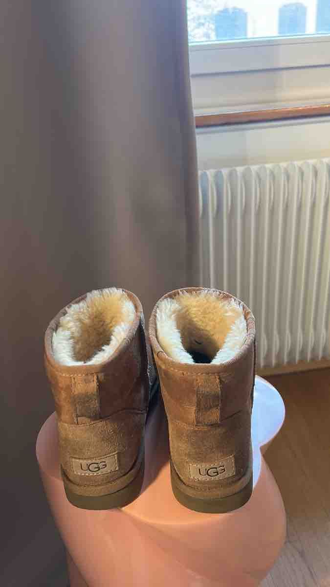 Ugg Scarpe da donna: Winterschuhe UGG Leder braun Grösse 38 – Usato da zuerich venduto da rotezora03 1