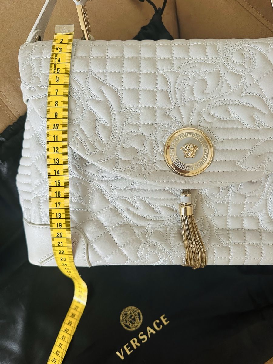 Versace Borse da donna: Versace Vanitas  BORSA celeste chiaro come nuova! – Nuovo (secondo la descrizione) da Cureglia venduto da myr_9v25 4