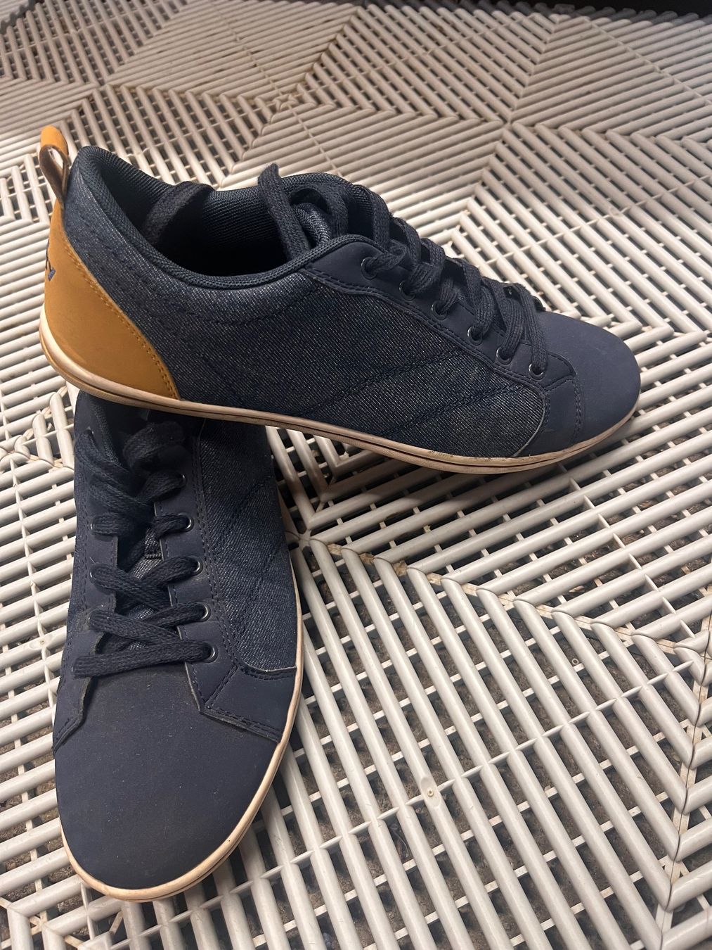 Chaussures hommes: Schuhe – D'occasion à Obersaxen par saemi92 1