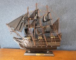 Modell Segelschiff aus Holz "Black Pearl" HE333