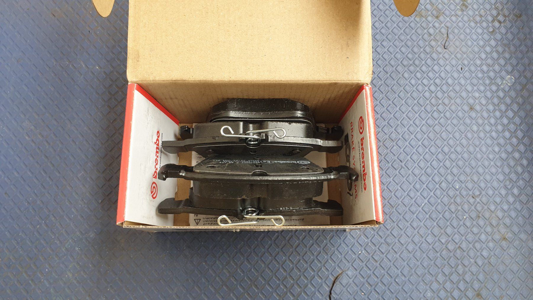 Alle Autoersatzteile: Bremsbelagssatz  Hinten – Neu und originalverpackt aus Müllheim Dorf von Linus18 1