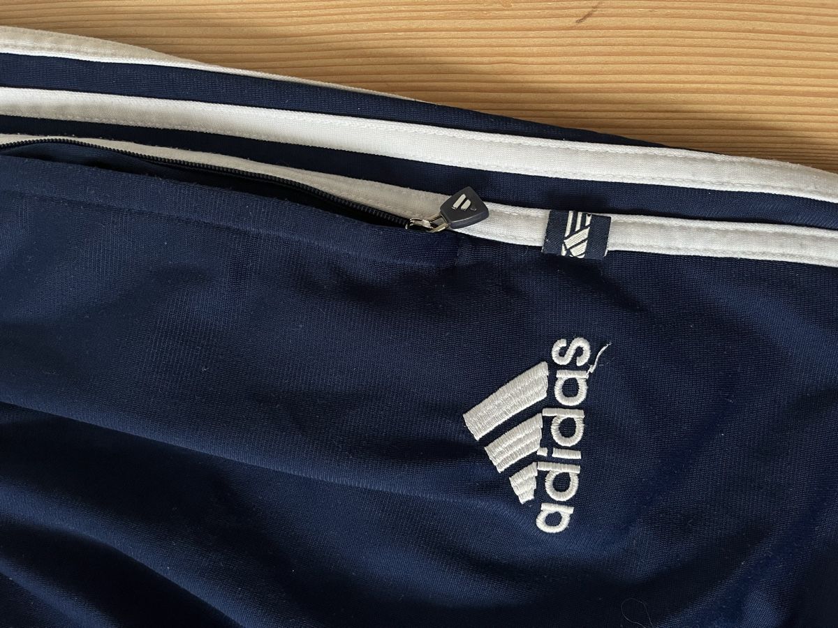 Adidas Pantaloni: Adidas Jogginghose – Usato da Bern venduto da hel_7x9p 1
