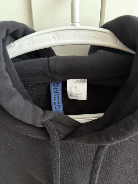 Schwarzer Kapuzenpullover 3