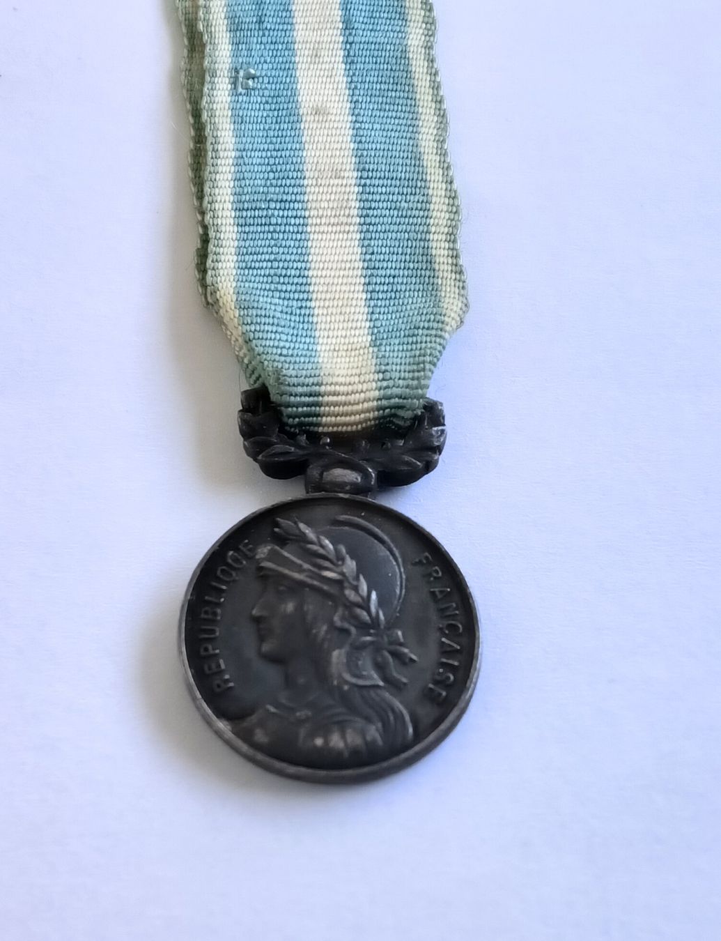 Medaillen: Petite Medaille COLONIAL ARGENT – Gebraucht aus Feldbach von carlotta111