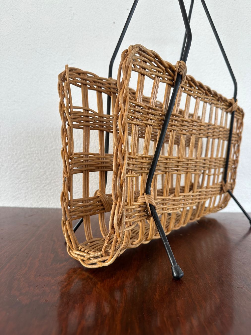 Altro per la casa: Vintage Rattan Zeitungsständer – Usato da Zürich venduto da frauflufelberg 3