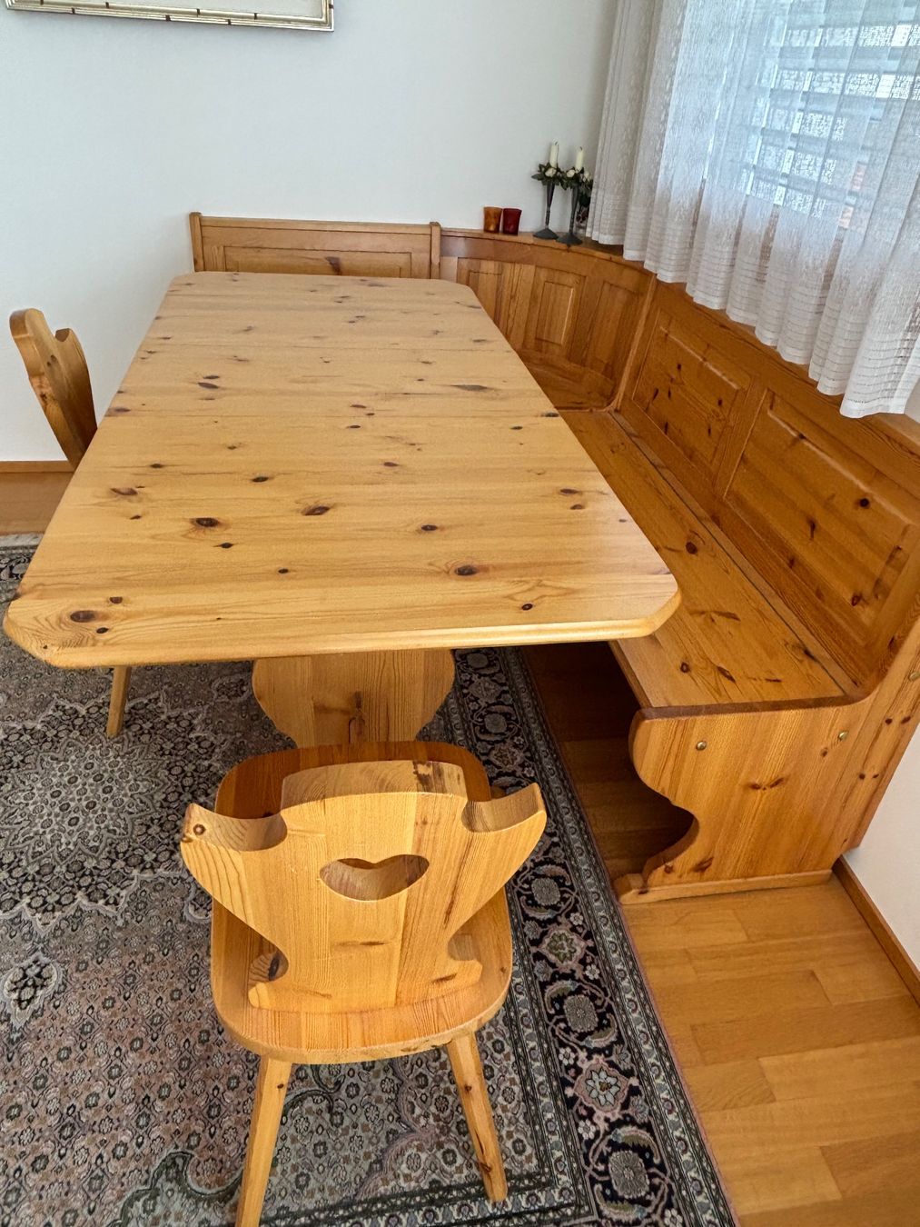 Micasa Tische: Tisch mit Eckbank und 2 Stühlen – Gebraucht aus Jona von Nimbe 3