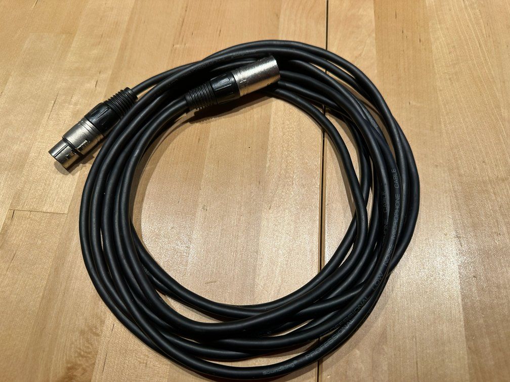 Cavi: XLR Kabel 5m – Usato da Ehrendingen venduto da KOLA16