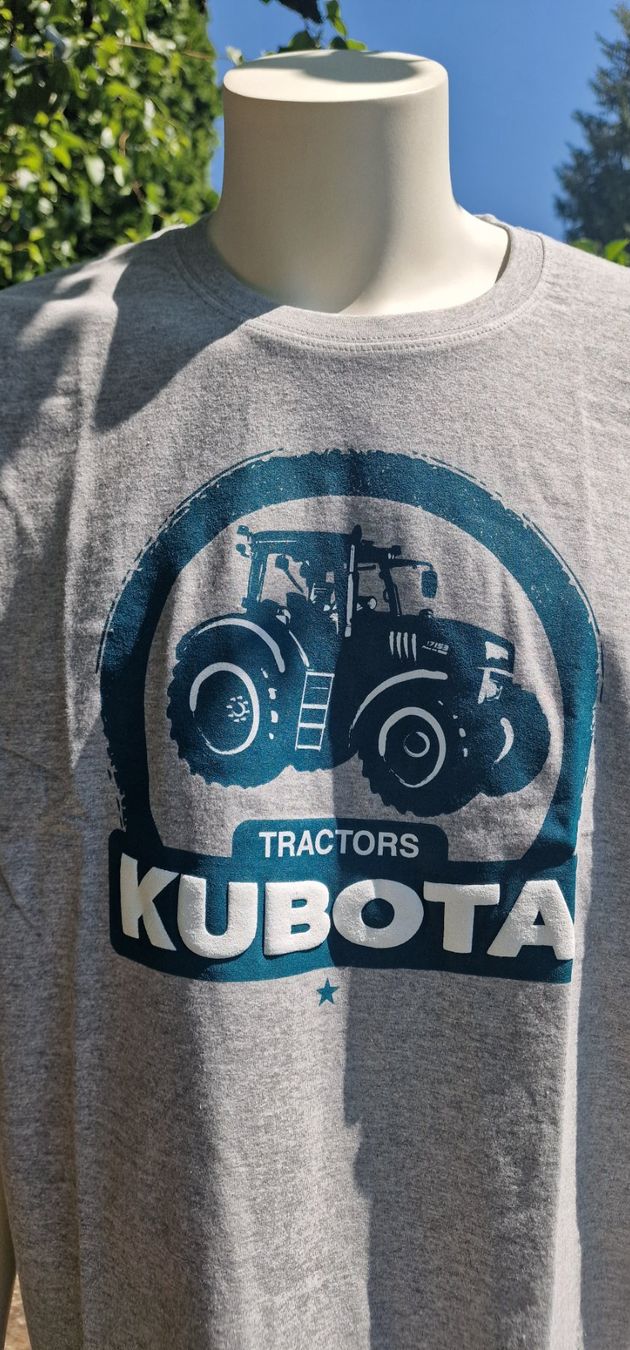 T-Shirts: Kubota T-Shirt – Neu und originalverpackt aus Reinach AG von Stalder-Technik 1