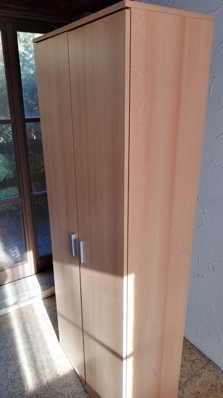 Armoires: Schrank – D'occasion à Marbach LU par por-295 1
