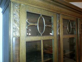 Elegante Stilvitrine