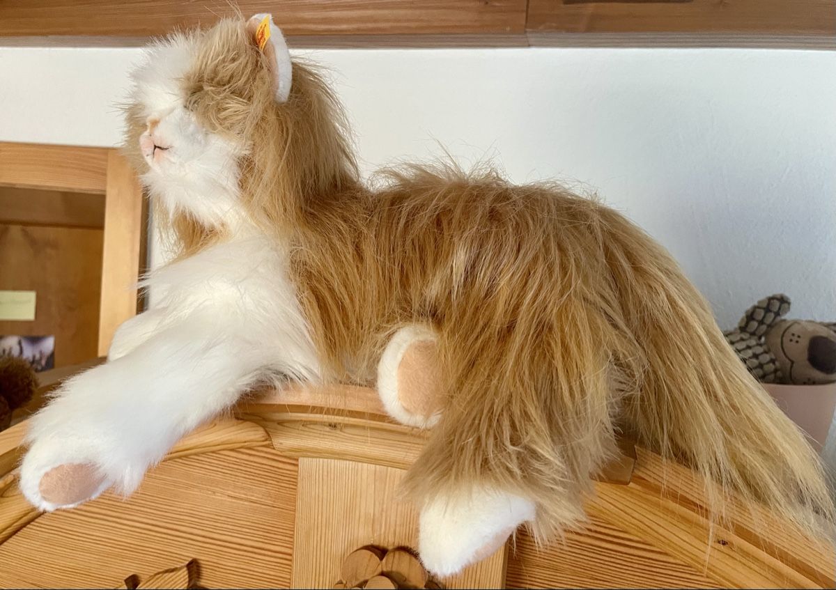 Steiff Giocattoli: Steiff Princess Katze, liegend, hellbraun/weiß – Usato da Meierskappel venduto da suesle 3