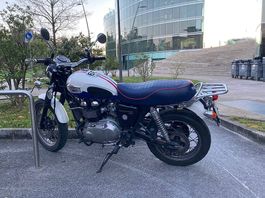 Tirumph Scrambler de 2006