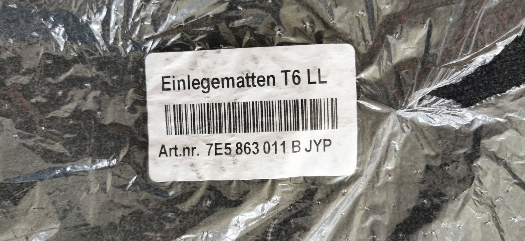 VW Tappeti & Tappetini: VW T6 Fussmatten – Nuovo e nell'imballaggio originale da huenenberg venduto da Suizofelize 2