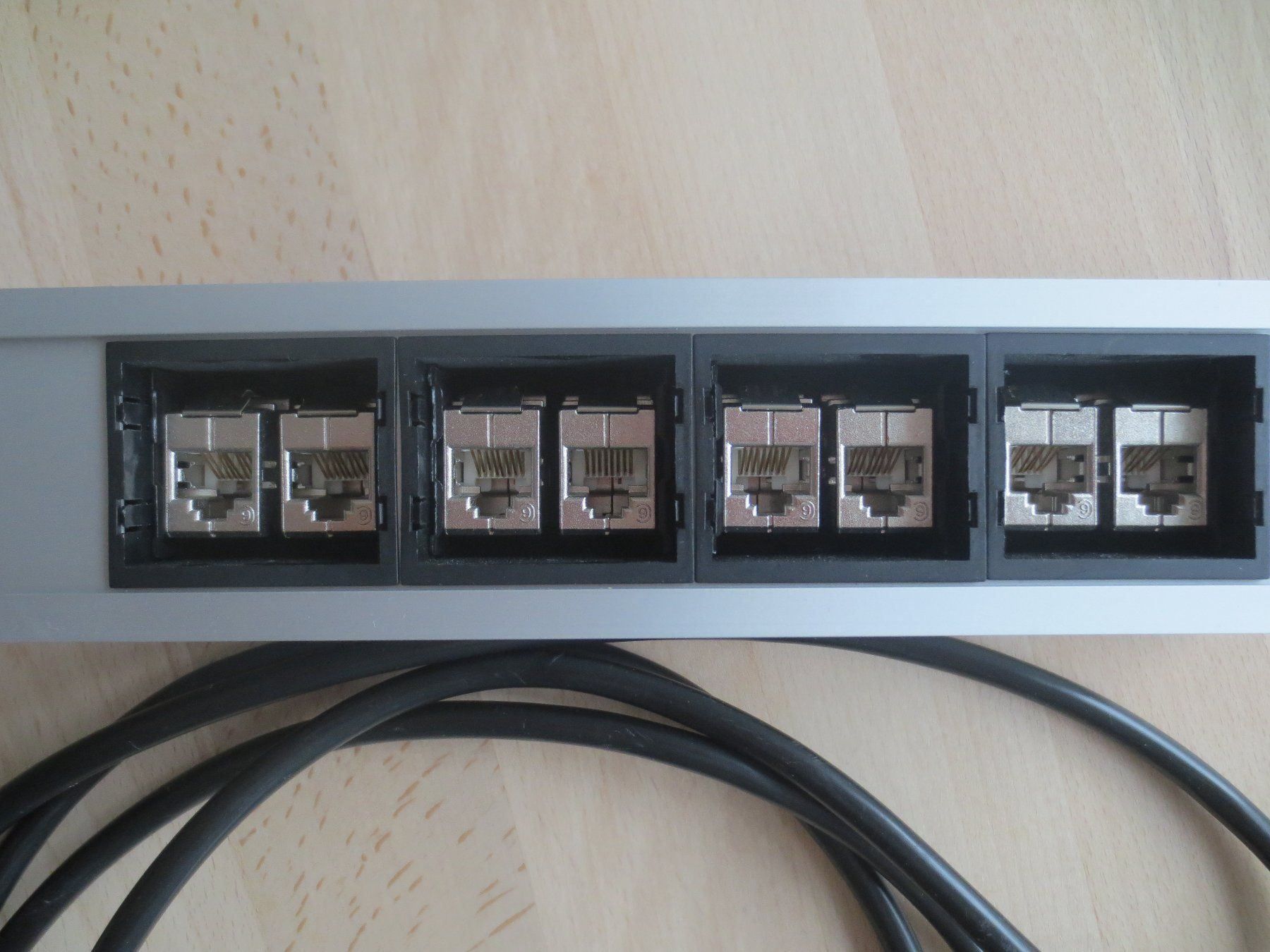 Spine: Bachmann CONI Steckdoseneinheit 912.017 – Usato da SCHAAN venduto da myware 2