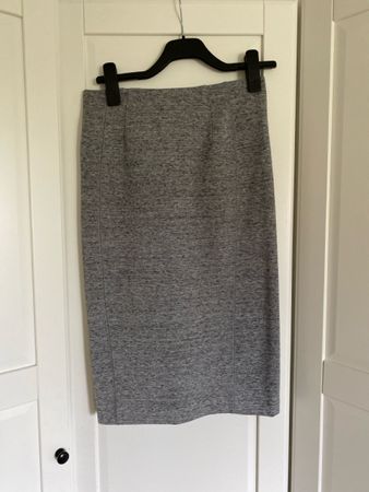 H&M Grey Melange Pencil Skirt Size S, Perfect for Autumn!