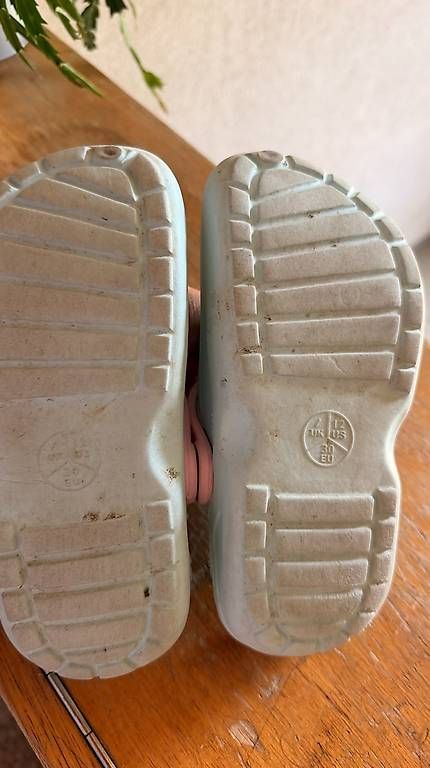 Scarpe per ragazzi: croques enfant taille 30 – Usato da Penthalaz venduto da Brunogtr35 1