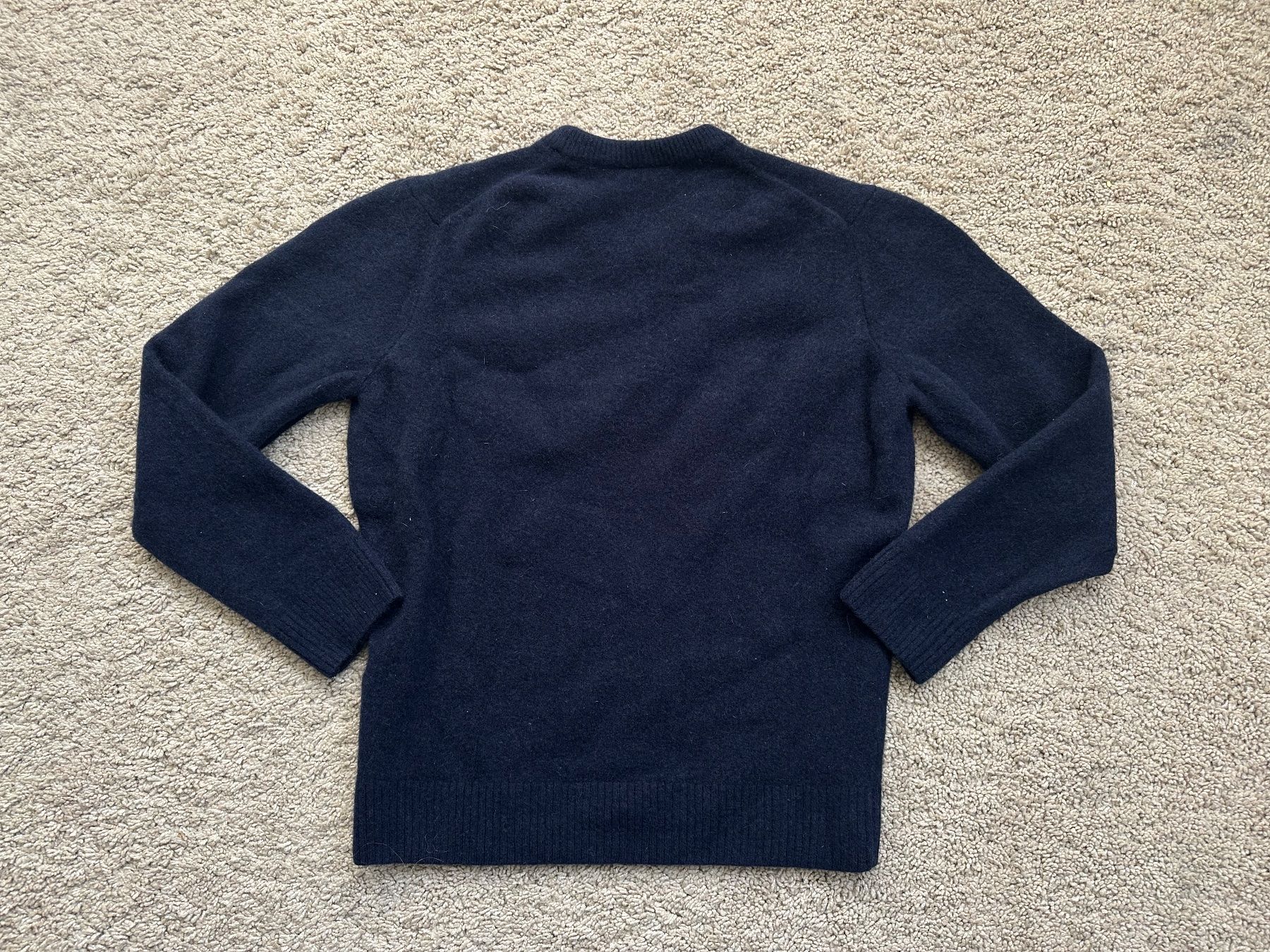 Lacoste Pullover & Sweatshirts: Warmer Lacoste Wollpullover, Grösse 4, Dunkelblau – Gebraucht aus Basel von Oloir 4