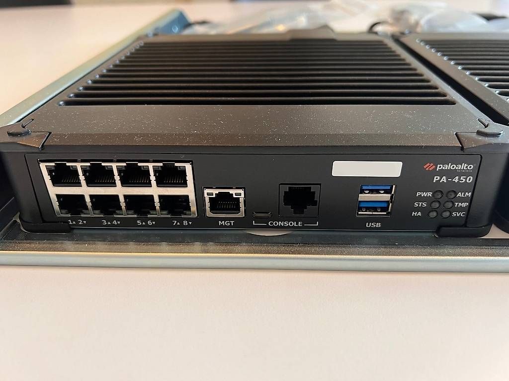 Firewall: 2x PaloAlto PA-450 – Nuovo (secondo la descrizione) da Zürich venduto da antero