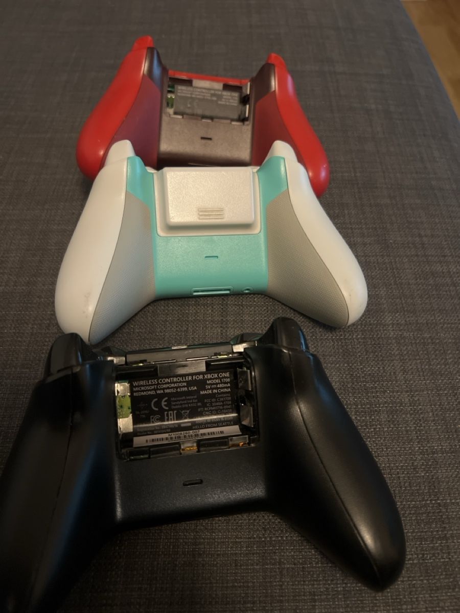 Microsoft Manettes: Manette Xbox – Défectueux à Genève par pie_5ww9 1