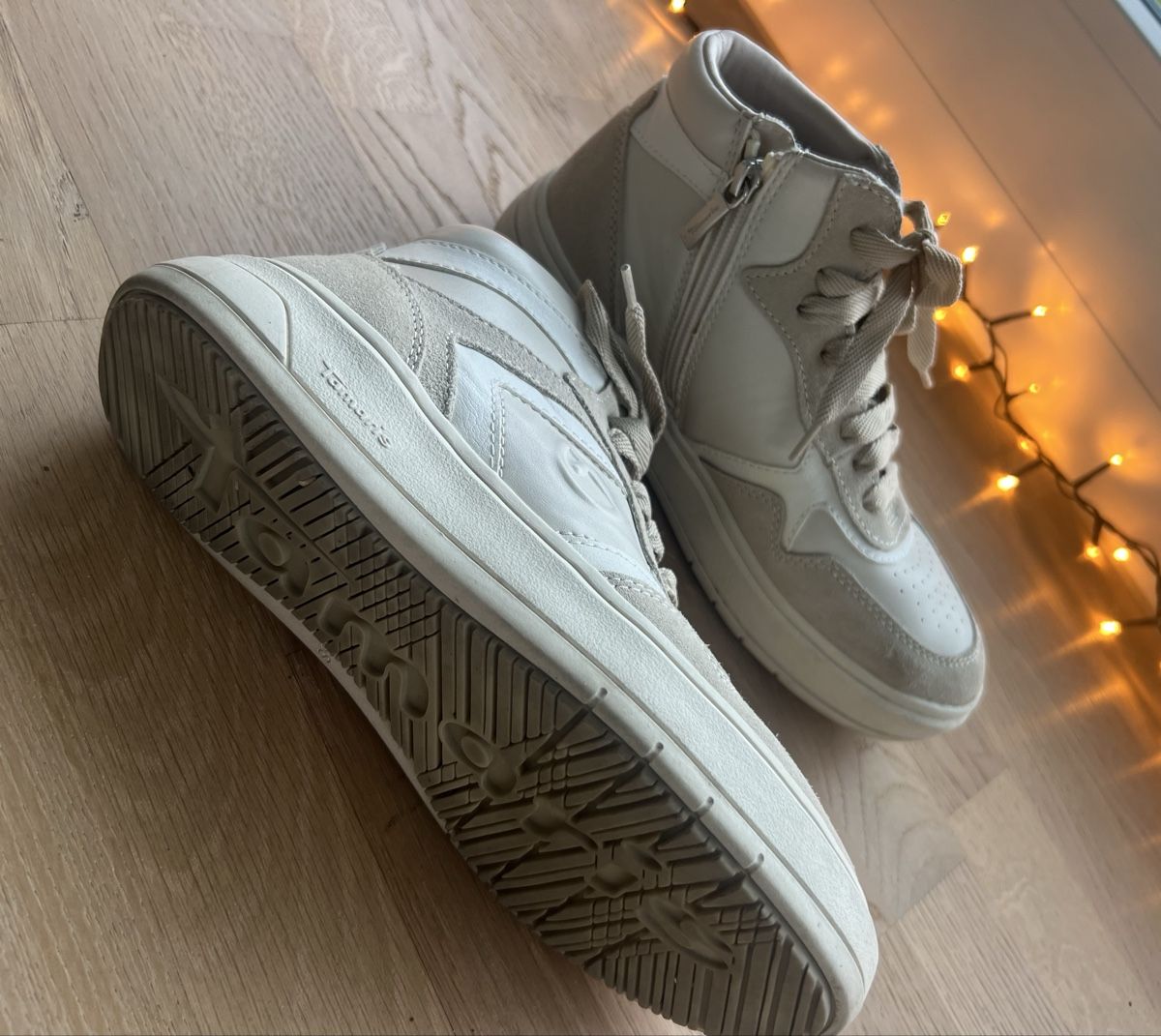 Scarpe da donna: Stylische Sneaker Tamaris, Gr. 38, Leder – Usato da Winkel venduto da lestelle 3