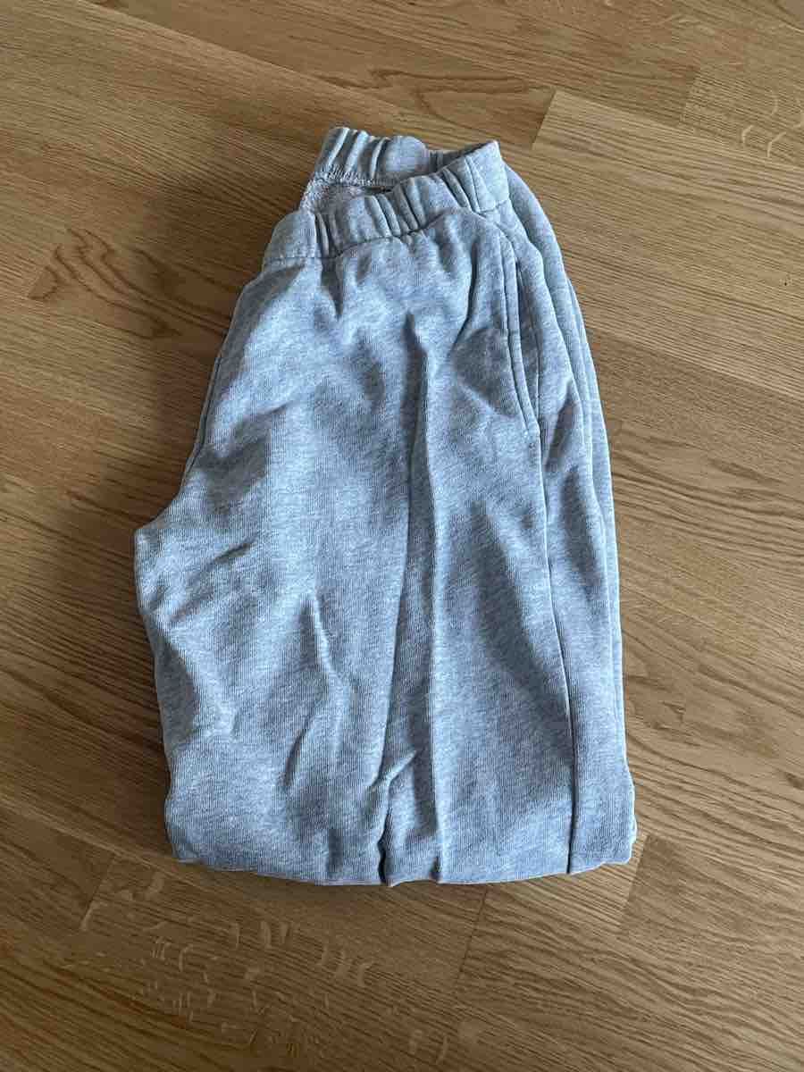 Hosen: ALLES RAUS Trainerhose Grau – Neu (gemäss Beschreibung) aus Kloten von simones.thriftshop 4