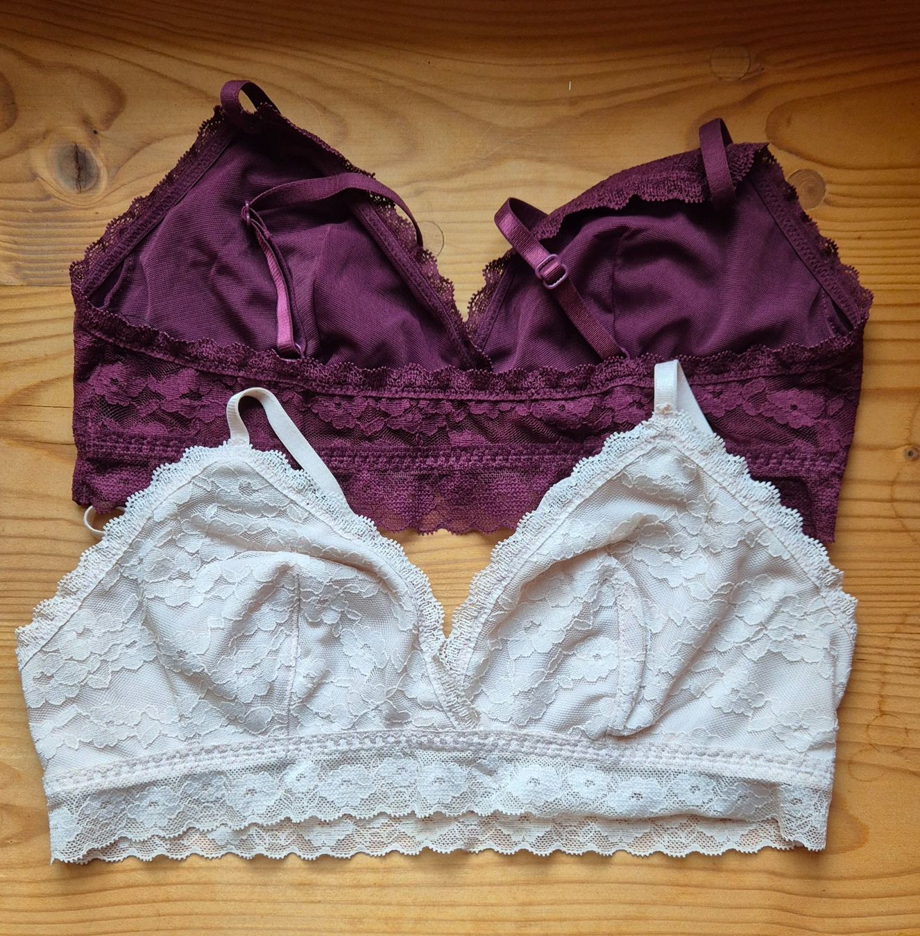 H&M Altra biancheria intima: 2 Bralette, H&M, Gr. S/M – Nuovo (secondo la descrizione) da Biel/Bienne venduto da szundel