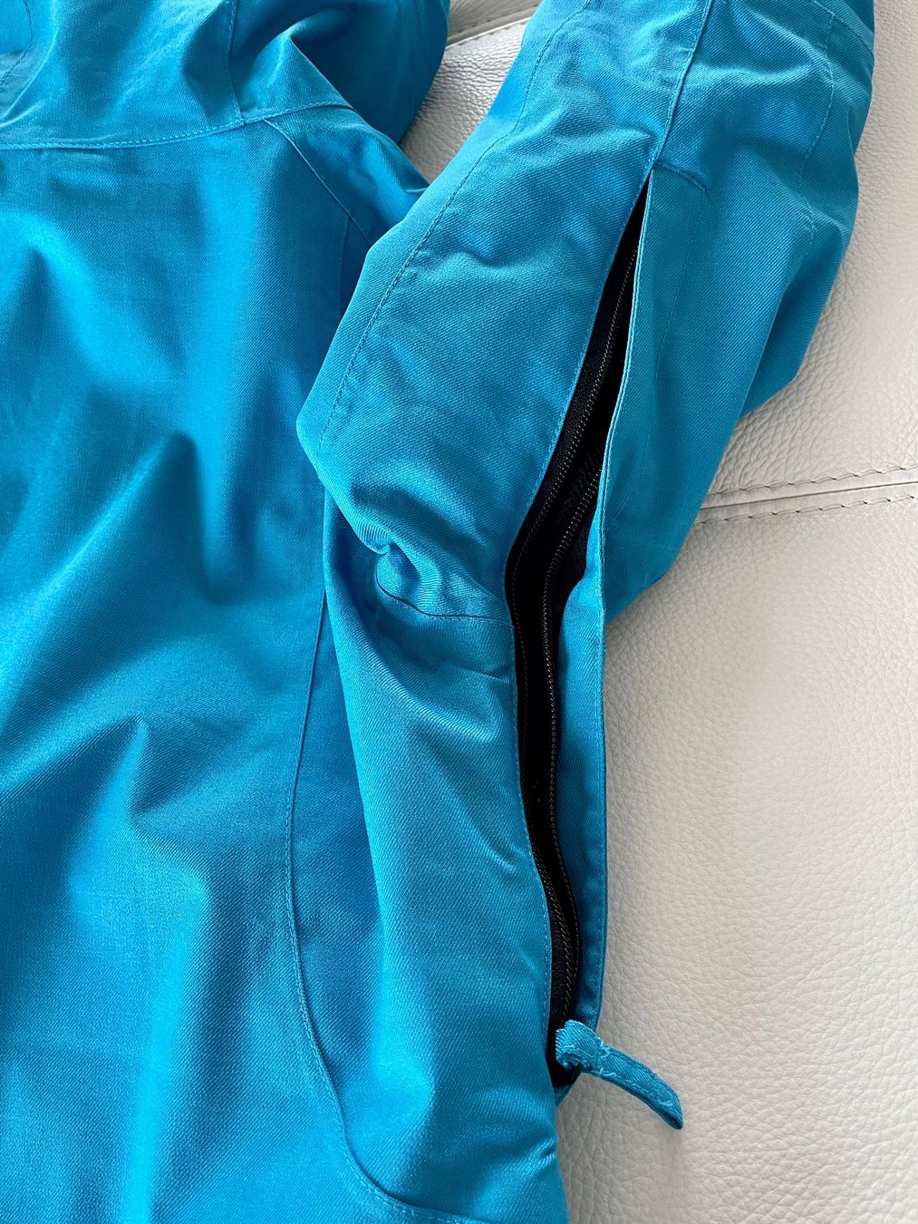 Giacche: GENTLY USED SNOWBOARD / SKI JACKET, SIZE XS – Usato da Forch venduto da ele_9gsf 7