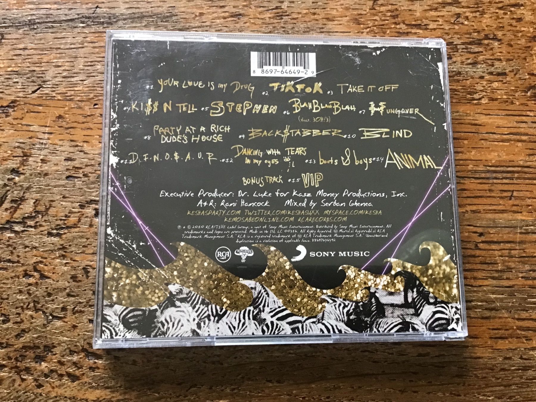 CDs: CD Kesha – D'occasion à Fully par Ruby97 2
