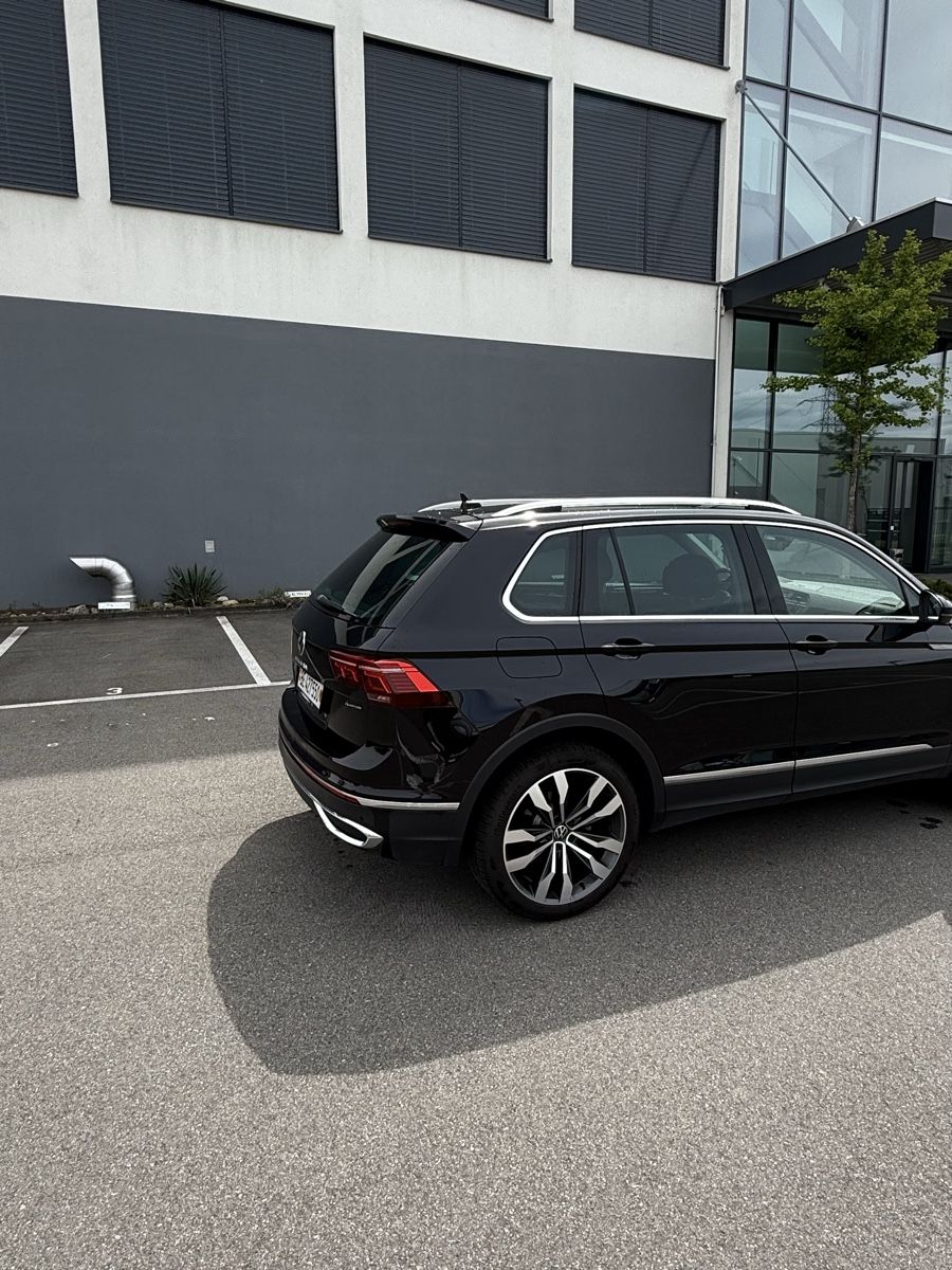 VW Automobili: VW Tiguan Elegance Schwarz – Usato da Luzern venduto da mat.jones 2