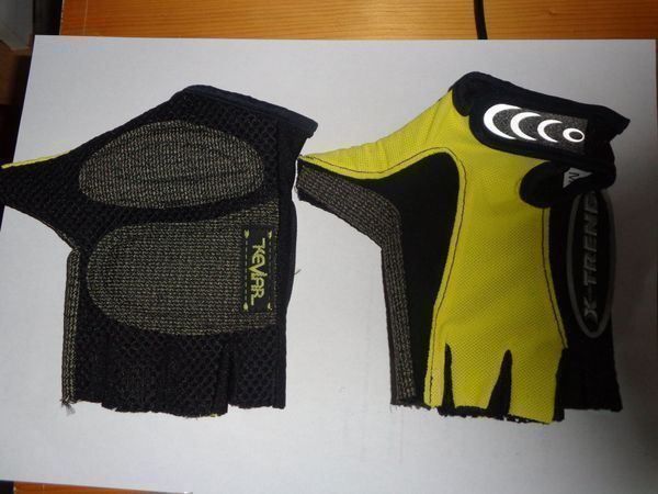 Guanti & manicotti: Handschuhe – Nuovo (secondo la descrizione) da Trübbach venduto da Luftdruck