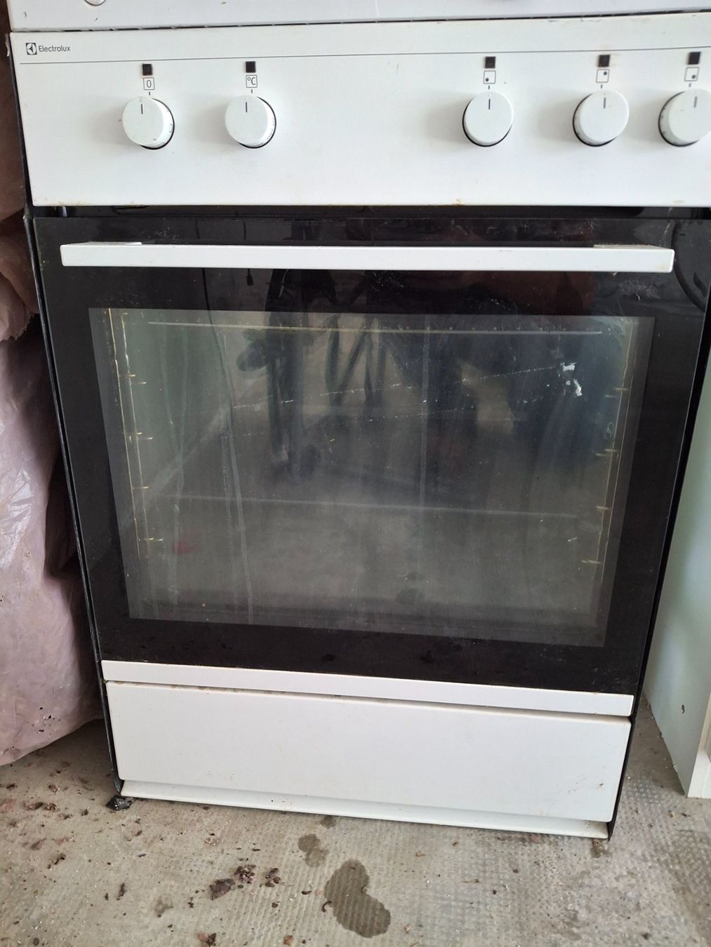 Electrolux Backöfen: Four encastrable, petit – Gebraucht aus St-Livres von Jon_xx25