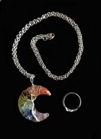 Mondsichel 🌙 Halskette mit Stein, neuwertig und Ring