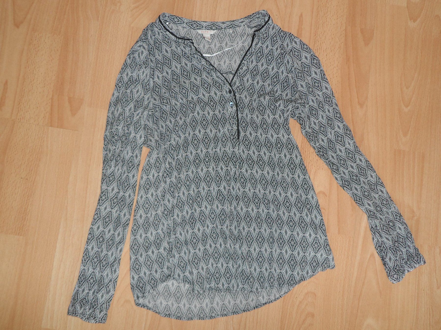 Esprit Camicette: ***** ESPRIT GR XS ***** – Usato da Therwil venduto da Hcd1919