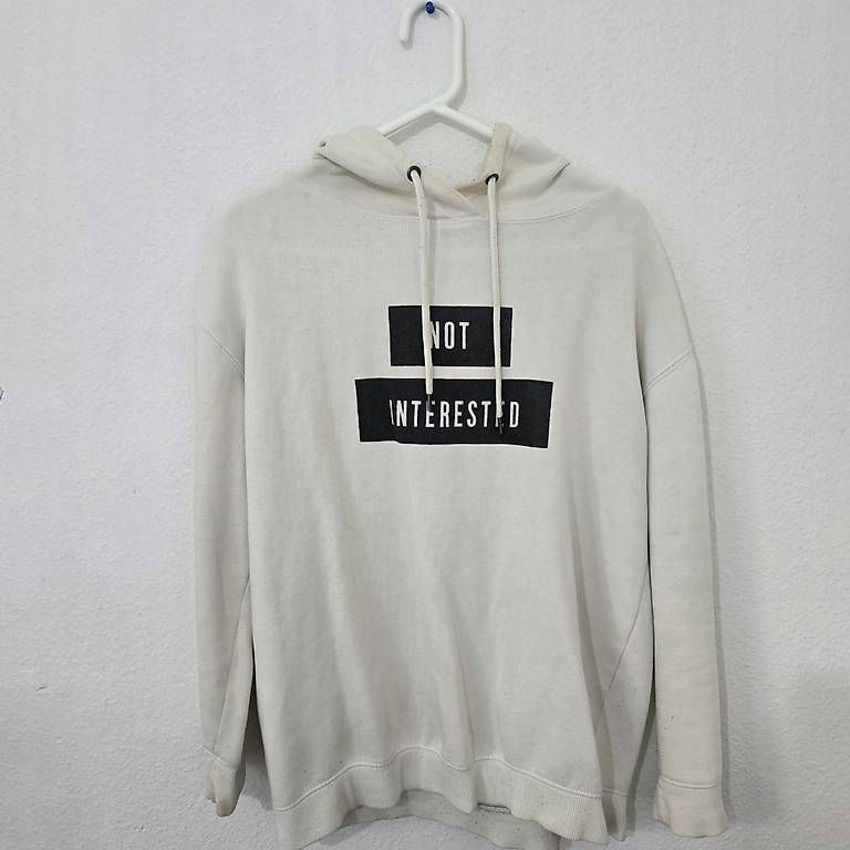 Pulls & Sweat-shirts: Pull blanc "Not Interested" – D'occasion à Neuchâtel par davenvy