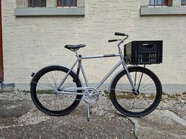 Veloretti Caféracer, 57cm, silver shadow