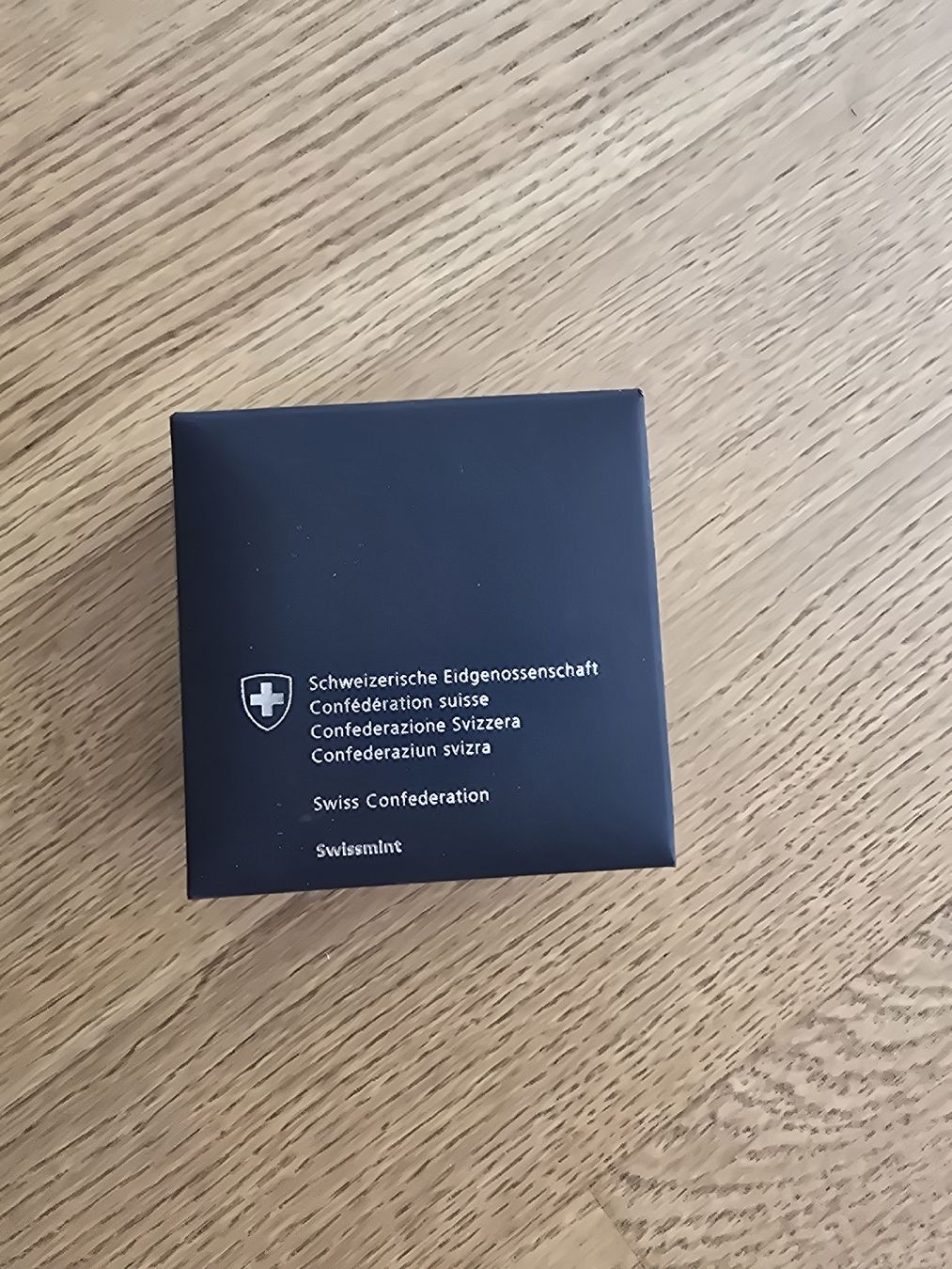 Tutti le monete: Swissmint Die Schweiz - Flan bruni – Nuovo e nell'imballaggio originale da La Tour-de-Peilz venduto da zugM 2