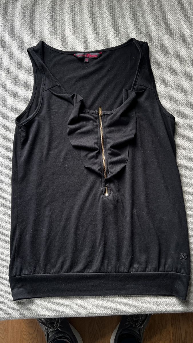 Top: Schwarzes Top, Grösse M – Usato da Schaffhausen venduto da Halu279 4