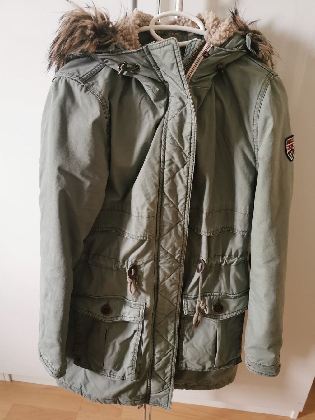 Tommy Hilfiger Manteaux: Tommy Hilfiger Jacke Parka Grösse M – D'occasion à Gunzgen par 0Aurin0