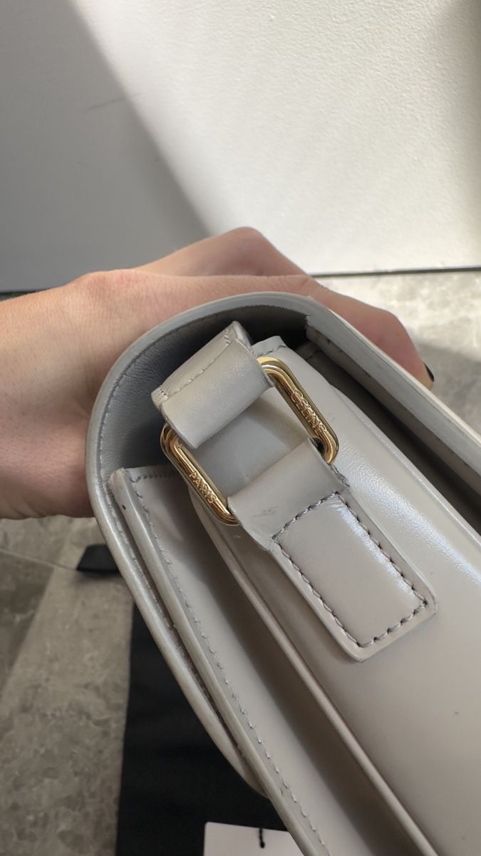 Celine Borse da donna: Celine triomphe bag – Nuovo (secondo la descrizione) da Paradiso venduto da Under_sun 9