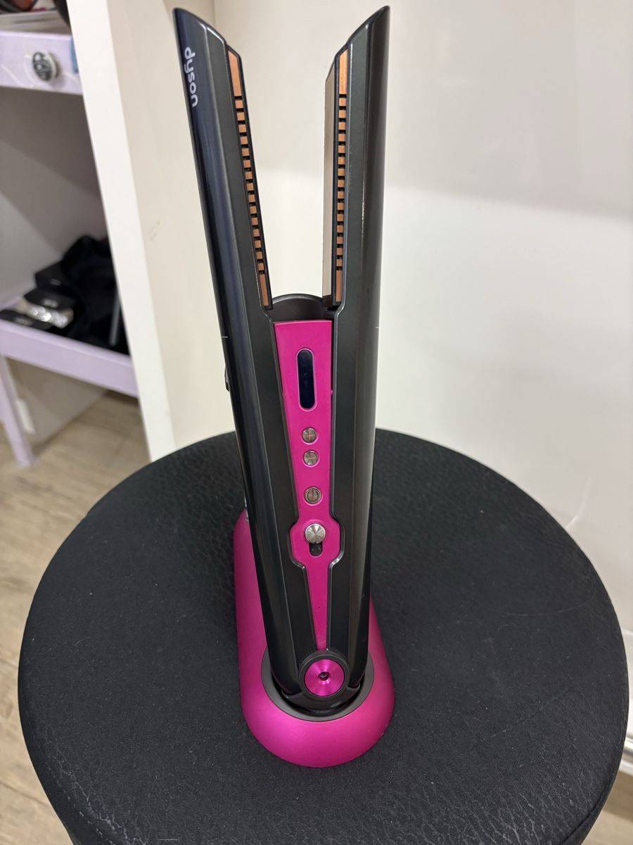 Dyson Piastre & Arricciacapelli: Dyson Glätteisen – Usato da Matten b. Interl venduto da pimkie84