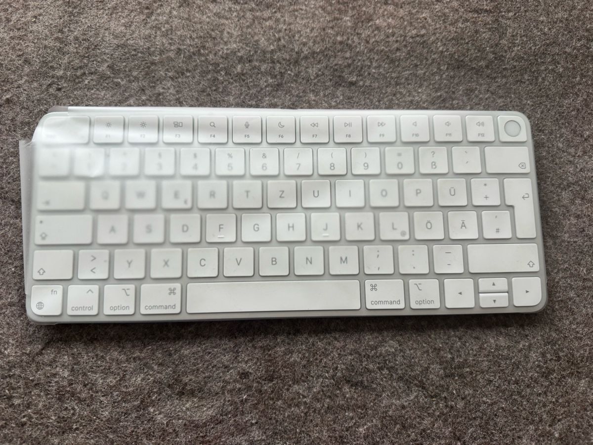 Apple Tastaturen: Apple Magic Keyboard with Touch ID – Neu (gemäss Beschreibung) aus St. Gallen von Asmolon 5