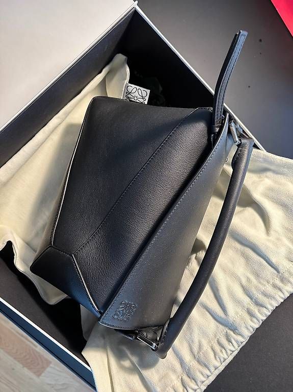 Taschen für Damen: LOEWE Puzzle Handtasche – Gebraucht aus Zürich von m.herranz 2