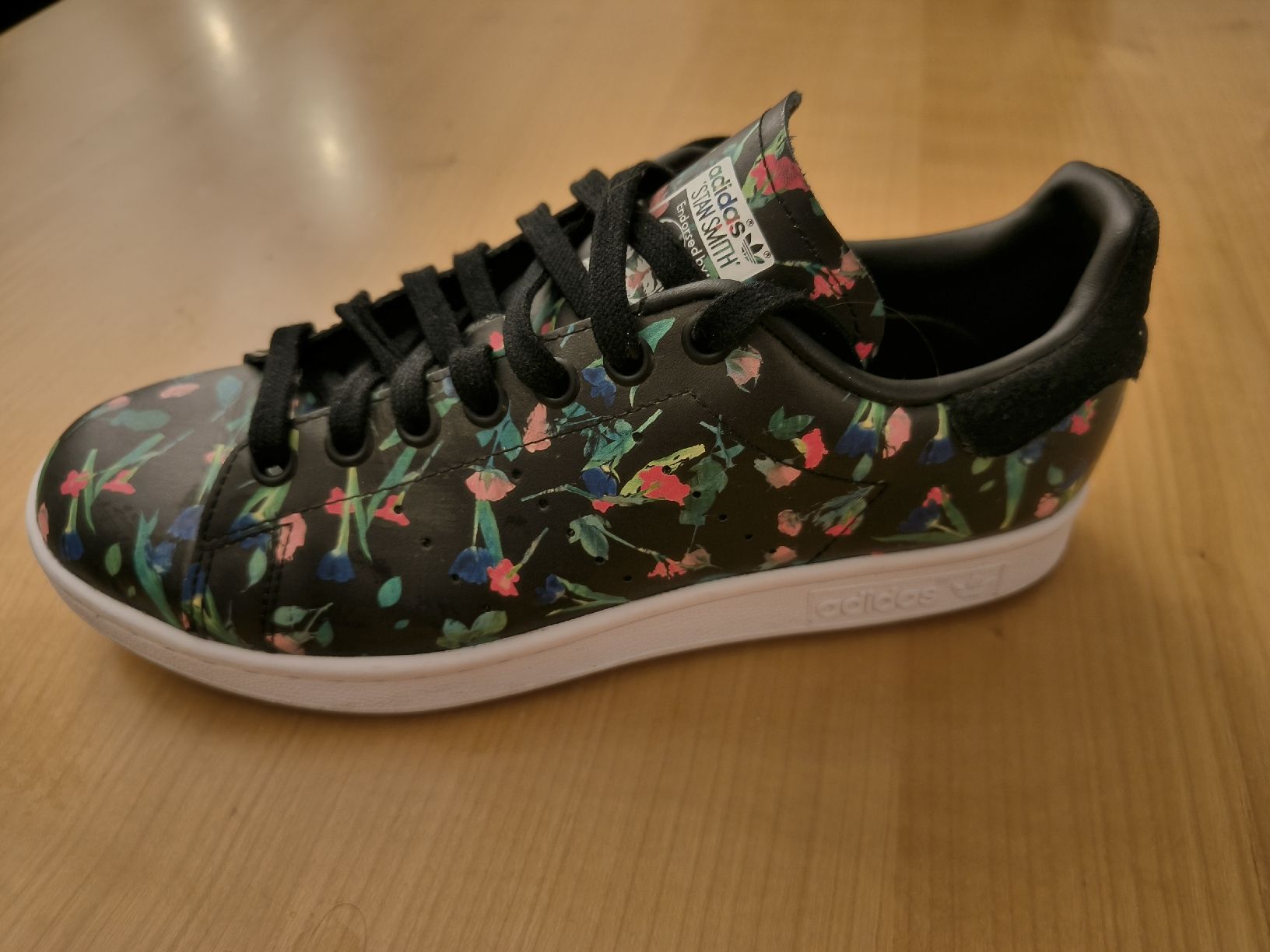 Scarpe da donna: 5 paires de basket – Usato da Mervelier venduto da aur_75lm 4