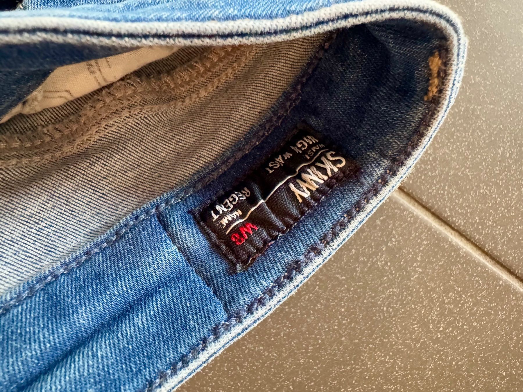 Pepe Jeans Jeans: Tolle Jeans von Pepe Gr 26 – Usato da Bern venduto da Tar_z9zd 2
