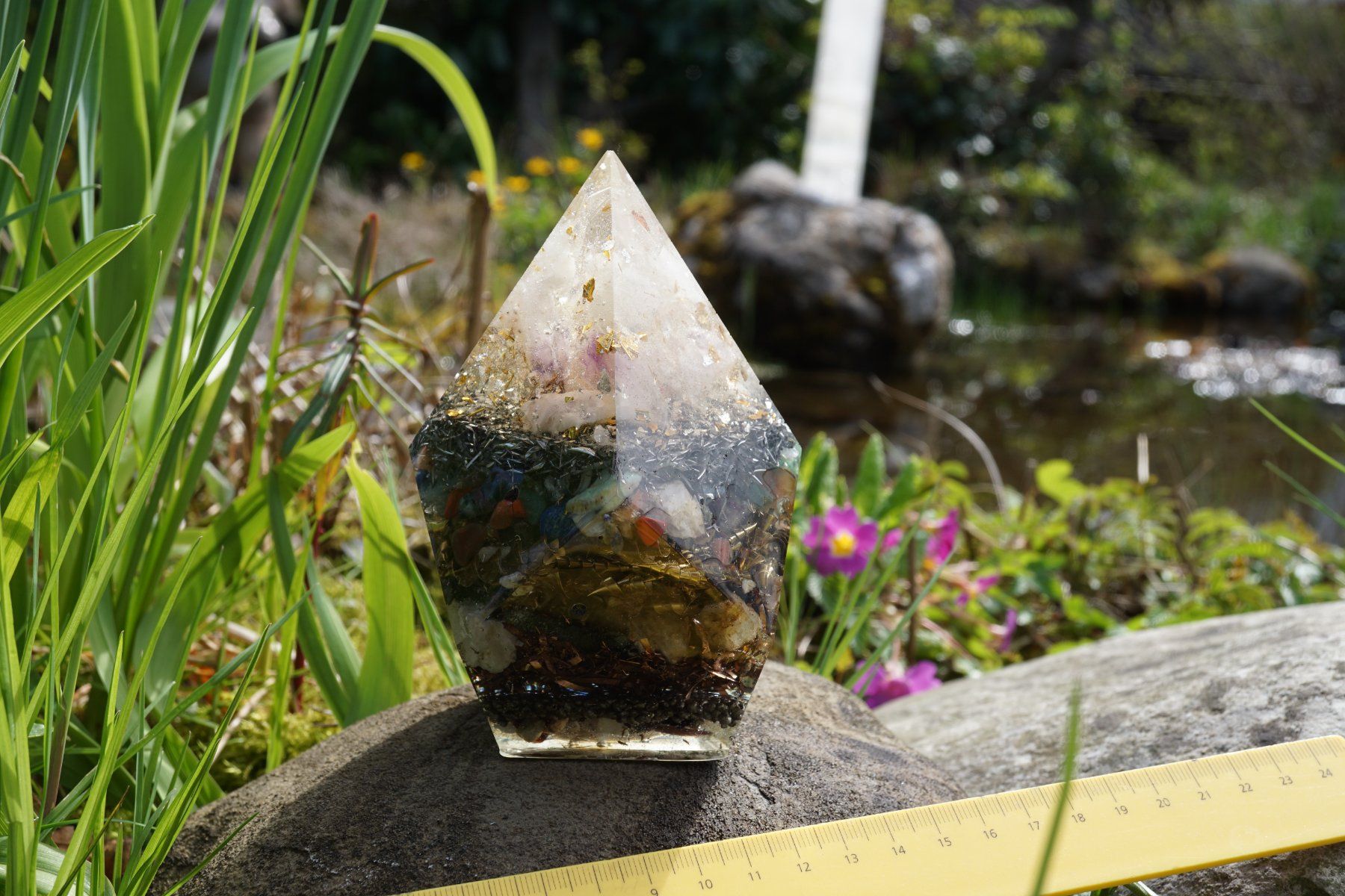 Pietre preziose: Orgonit Orgonite   Spitze 5form     Swiss  Made 10cmx7cm – Nuovo e nell'imballaggio originale da Eschenbach SG venduto da craniums 7