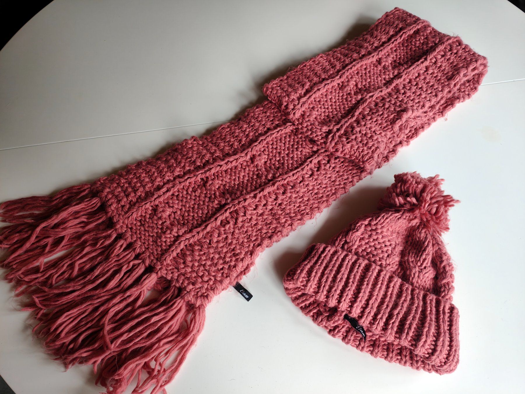 Foulard & Sciarpe: Ensemble Bonnet Echarpe Etam – Usato da Penthalaz venduto da Cortis 1