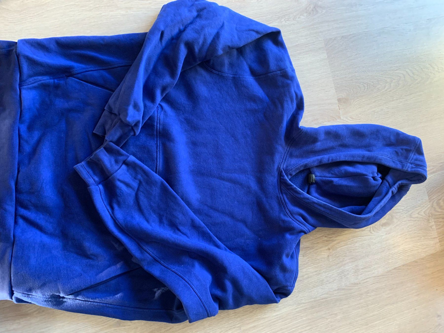 Lululemon Pullover & Sweatshirts: Lululemon Hoodie – Gebraucht aus Gwatt (Thun) von tomstown