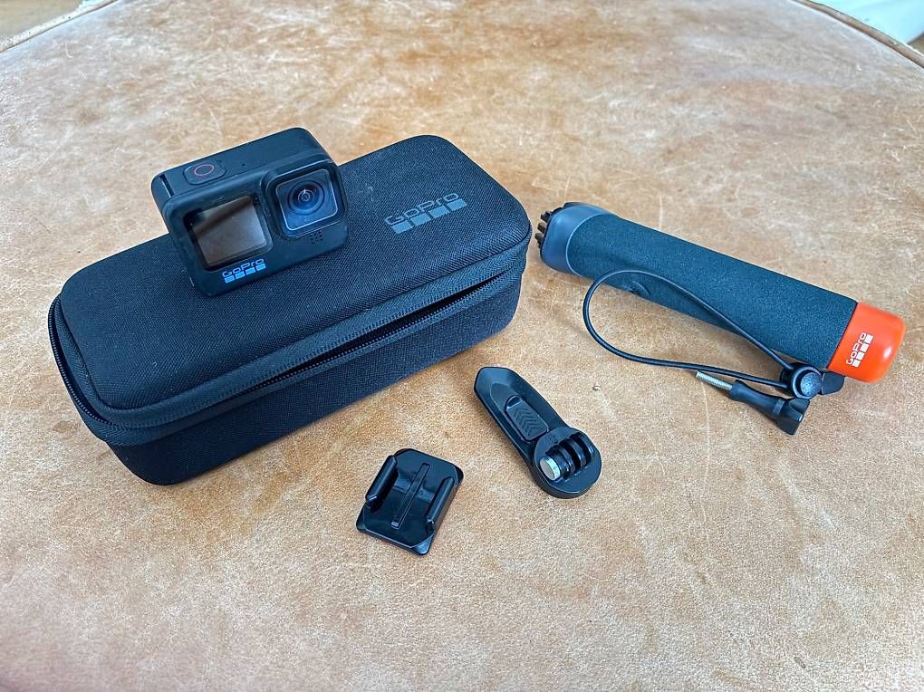 Gopro Action Cam: GOPRO 10 mit Zubehör – Usato da Trogen venduto da Rico-Mittelholzer