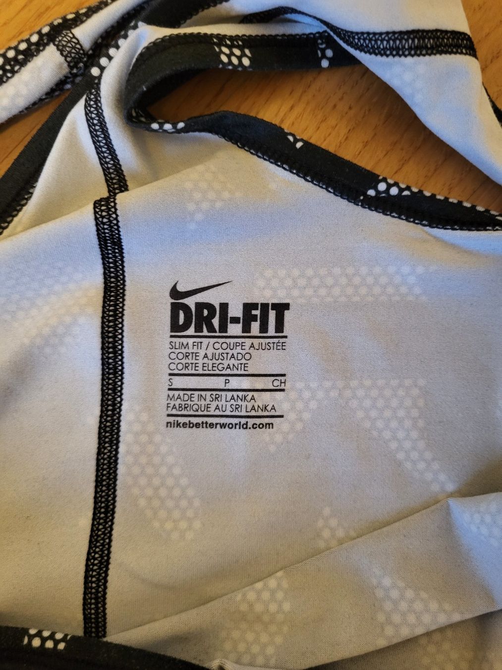 Nike Tops: Nike Top Dri-fit Gr. S – D'occasion à Cham par Viare 2